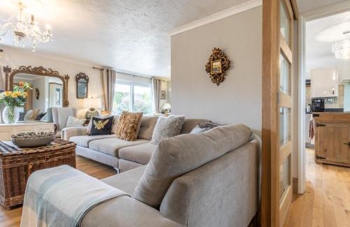 Bideford House | 6 Bed in Buckland Brewer SWOLD