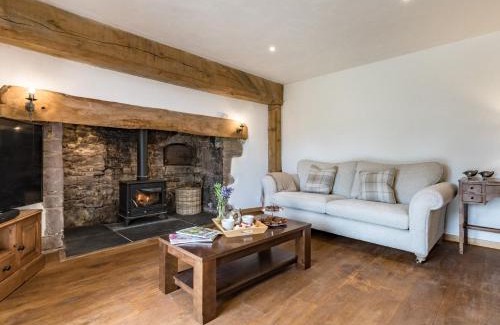 Tiverton House | 6 Bed in Cadeleigh 66780