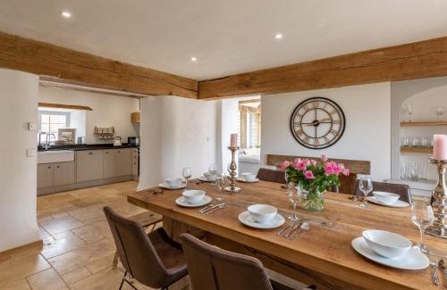 Tiverton House | 6 Bed in Cadeleigh 66780