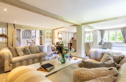 New Forest District House | 6 Bed in Lymington 56765