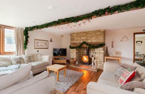 Witney House | 6 Bed in Woodstock CC028