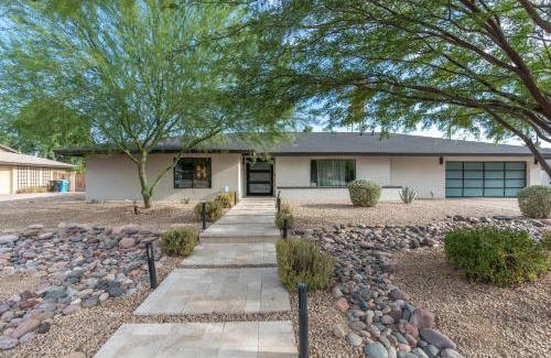 Rancho Saguaro House | 6 Bed Luxury Heated Pool