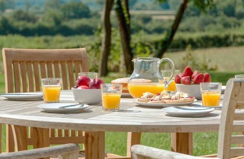 West Lydford Cottage | 6 bedroom accommodation in Baltonsborough, near Glastonbury