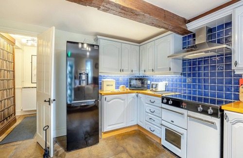 King's Lynn Cottage | 6 bedroom accommodation in Tilney All Saints, near King&rsquo;s Lynn
