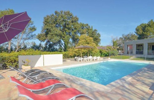 Aubais House | 6 bedroom accommodation in Aubais