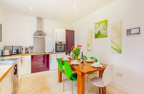 Kirkhill Cottage | 6 bedroom accommodation in Kirkhill, near Inverness