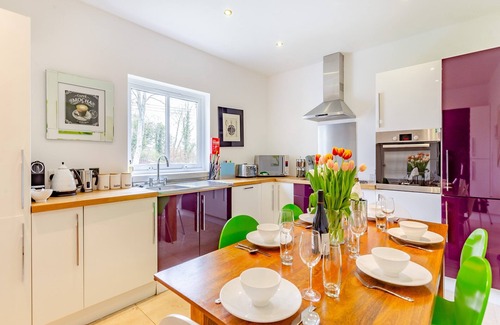 Kirkhill Cottage | 6 bedroom accommodation in Kirkhill, near Inverness