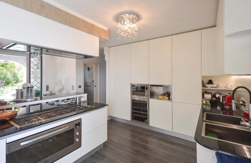 Gattieres House | 6 bedroom accommodation in Gattieres