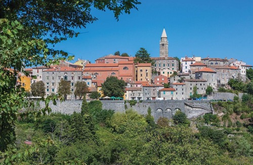 Martinski House | 6 bedroom accommodation in Martinski