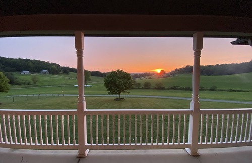Sugarcreek House | 6-bedroom Amish homestead with woods & pond offering fishing/boating