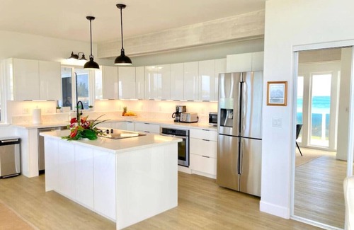 Pupukea House | 6 Bedroom Beachfront with Pool!