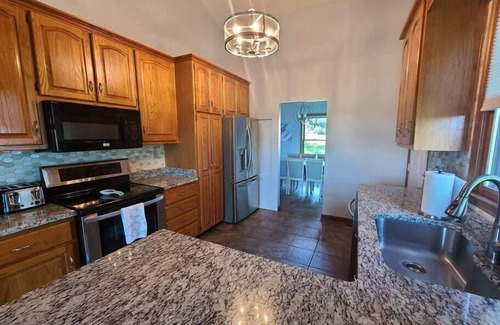 Sloans Valley House | 6 Bedroom home, heated private pool, person Hot tub, Waterfront Views, and more😍