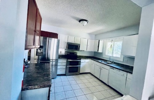 Maplewood House | 6-bedroom house in Maplewood