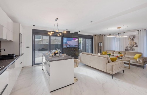 Podglavica House | 6 bedroom stunning home in Podglavica