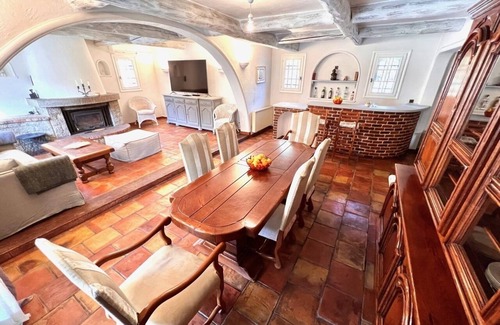 Pegomas Villa | 6 bedroom Villa Sunshine for up to 14 people - Côte d'Azur