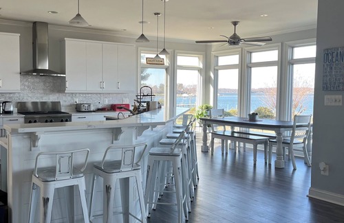 Arnold House | 6 bedroom waterfront home minutes from Downtown Annapolis! Pontoon and jet ski
