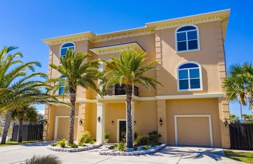 Toilla Segunda House | 6 Bedrooms 2 5 blocks from the beach with Gulf Views Sleeps 24 with Large Pool
