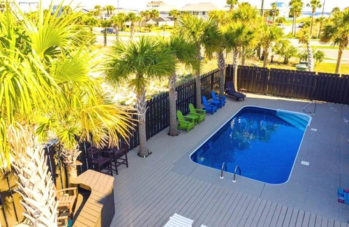 Toilla Segunda House | 6 Bedrooms 2 5 blocks from the beach with Gulf Views Sleeps 24 with Large Pool