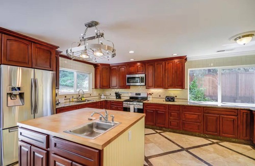 Santa Rosa House | 6 bedrooms near Wineries w/Hot Tub, Fire pit, and Arcade near Lake & Trails
