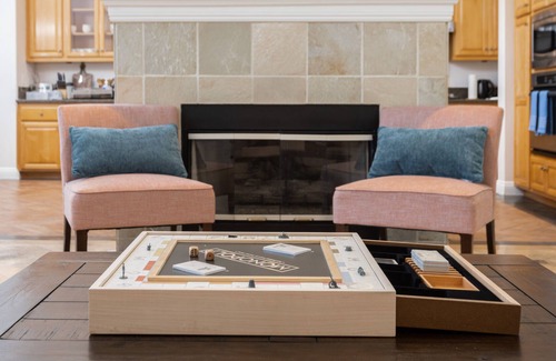 Rowland Heights Resort | 6 Bedrooms Resort Style Villa With Hot Tub