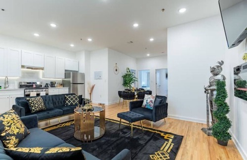 Industry Apartment | 🗽6 Beds Palace near NYC with Parking. 10min from Metlife and American Dream