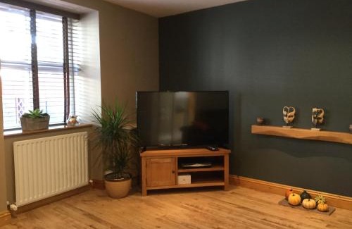 Abergavenny Apartment | 6 beili priory