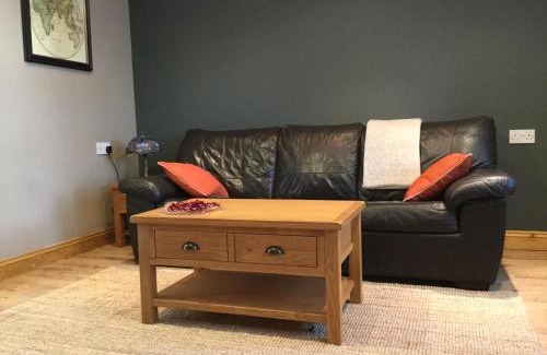 Abergavenny Apartment | 6 beili priory
