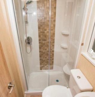 Exmouth Apartment | 6 Berth 3 Bedroom Large Lodge, Decking, Private Parking, 2 Bathrooms inc Bath