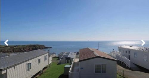 Exmouth Apartment | 6 Berth 3 Bedroom Large Lodge, Decking, Private Parking, 2 Bathrooms inc Bath