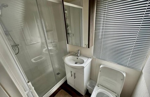 Towyn House | 6 berth luxury caravan, Lyons Winkups Holiday Park