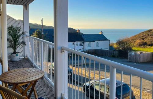 Mortehoe House | 6 Bluestone Point