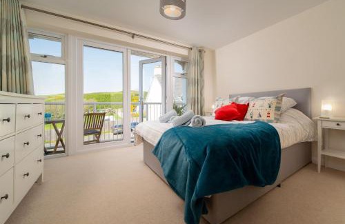 Mortehoe House | 6 Bluestone Point