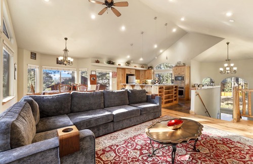 Tahoe Paradise Ski Chalet | 6 BR Lux Chalet-Hot Tub & Jetted Tub walking distance to Tesla charging station.