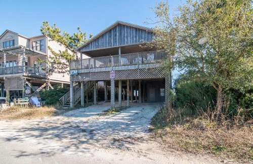 Pawleys Island House | 6 BR Oceanfront House with Creek Dock