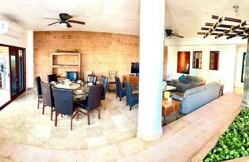 Diaz Ordaz House | 6 BRM VILLA IN THE HEART OF PUERTO VALLARTA, steps from restaurants and shops!