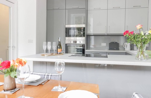 Murrayfield Cottage | 6 COLTBRIDGE GARDENS, character holiday cottage in Edinburgh