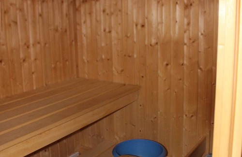 Les Prodains Ski Chalet | 6 en-suite bedrooms. Self catered prices shown and B & B or catered available