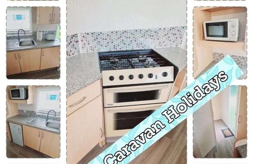 Sheerness House | 6 Guests - 3 Bedrooms - Entertainment - Near Beach