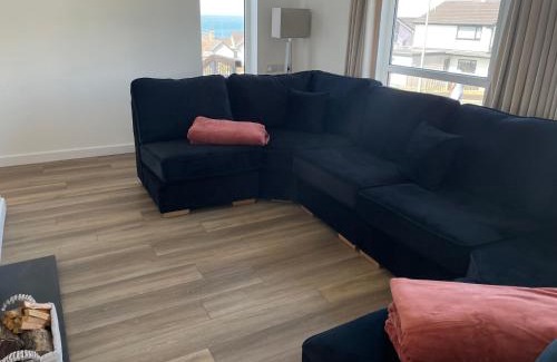 Cemaes Bay House | 6 Gwelfor Estate