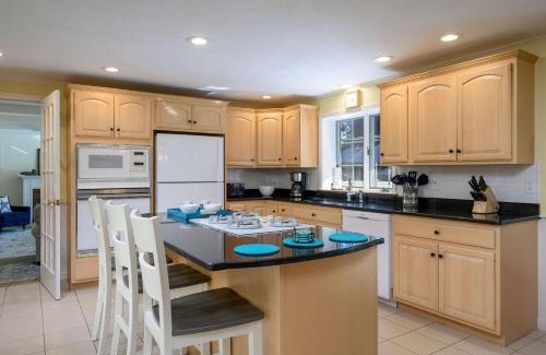 Harwich Port House | 6 Harvest Hollow Drive Harwich Port Cape Cod