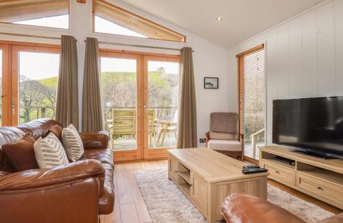 Looe House | 6 Hedgerows