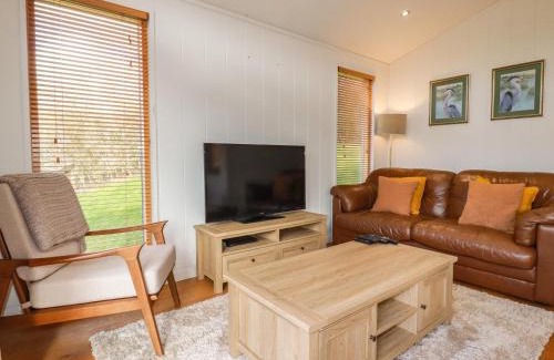 Looe House | 6 Hedgerows