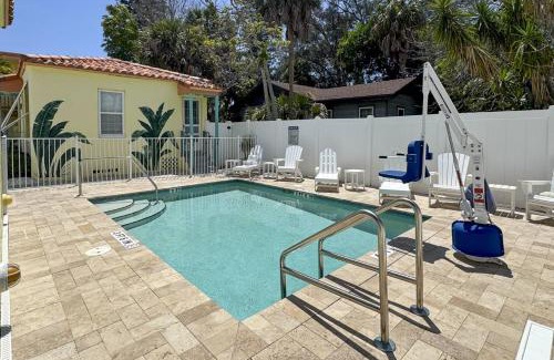 Madeira Beach House | 6 - Island Paradise Cottages - Gulf Mist