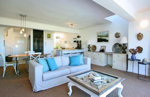 Scott Estate Apartment | 6 Jamaica Beach