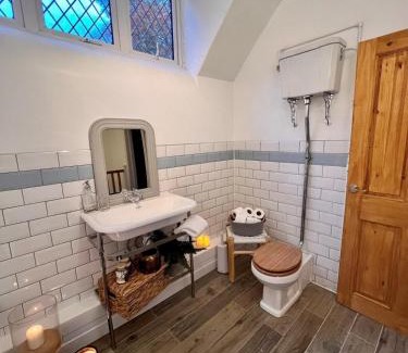 Merthyr Tydfil House | 6 Luxury home, near family park and Coffee Shop!