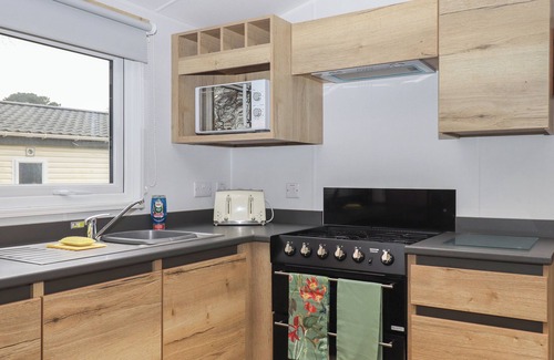 Bucks Cross Cottage | 6 MANOR PARK, pet friendly, with a garden in Bucks Cross, Bideford