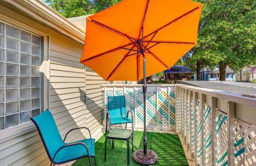 Kansas City House | 6 Mi to Arrowhead Stadium Charming Home with Porch!