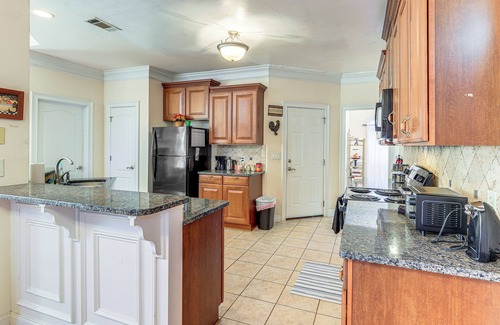 McDonough House | 6 Mi to Southern Belle Farm: Home w/Patio!