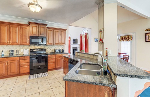 McDonough House | 6 Mi to Southern Belle Farm: Home w/Patio!
