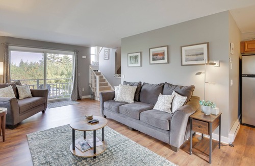 Bethel Condo | 6 Mi to Sunday River: Condo Near Bethel Village!